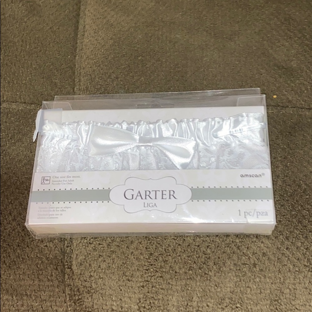 Brand new bridal garter